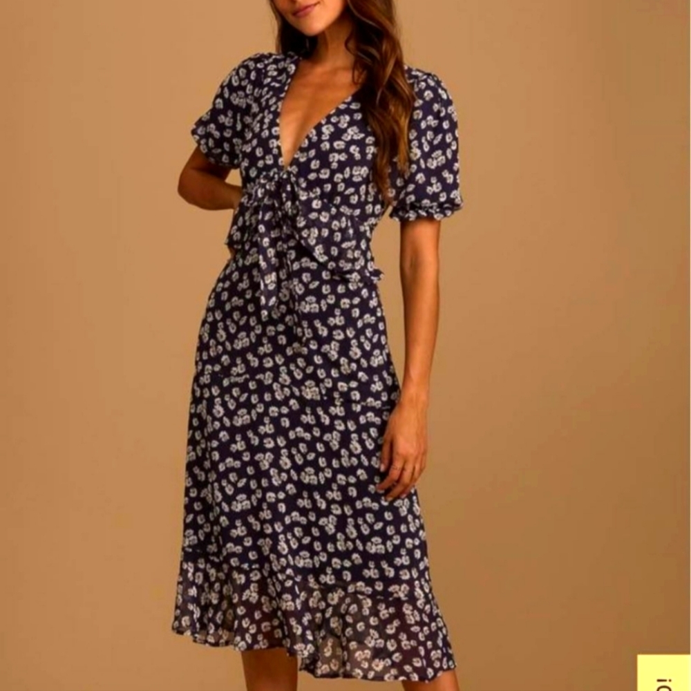 Lulus navyfloral